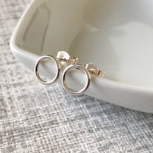 Load image into Gallery viewer, Silver Open Circle Stud Earrings
