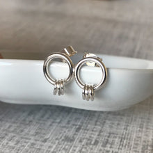 Load image into Gallery viewer, Silver Circle Link Stud Earrings
