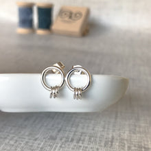 Load image into Gallery viewer, Silver Circle Link Stud Earrings
